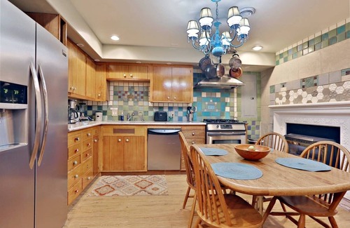Issaquah Casa | Casa en el bosque (toda la casa)