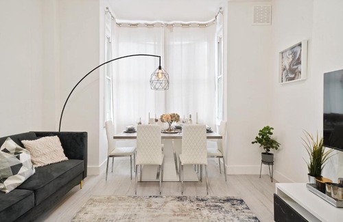 Harlesden Casa | House in Tubbs
