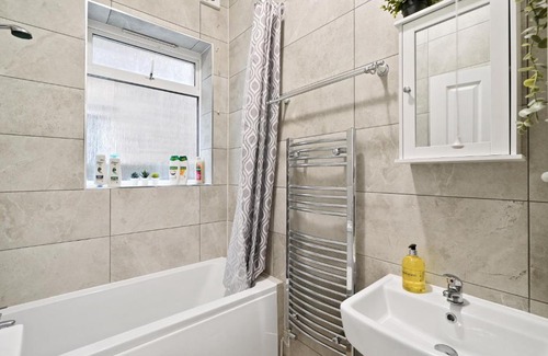 Harlesden Casa | House in Tubbs