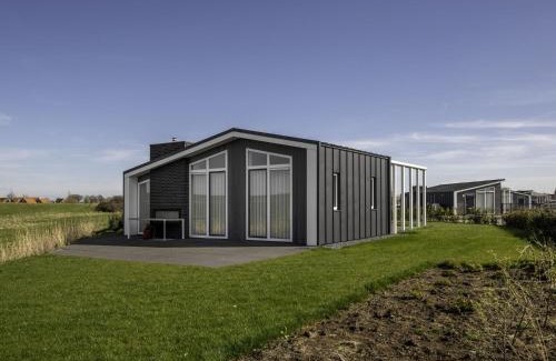 Wemeldinge Casa | House in Zeeland near the Dyke