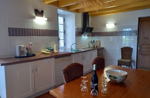 Sauveterre-la-Lemance Casa | LaLaurie Encantadora casa de campo al sur de Perigord Negro con piscina