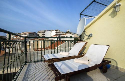 Igrane Casa | House Lea