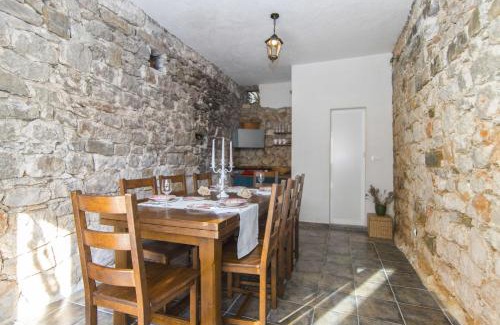 Igrane Casa | House Lea