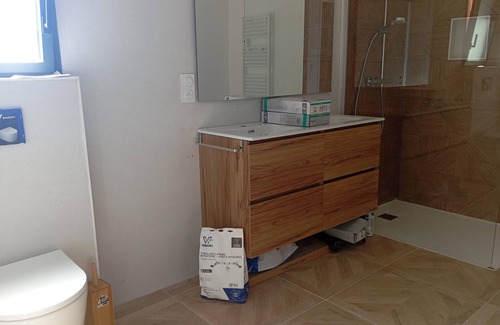 Leon Cabina | House located 15 minutes from the beach by car and 5 minutes by bike to the lake