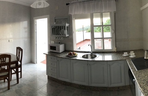 El Bosque Cabaña | Casa situado en el centro de el pueblo a unos 10 minutos del sendero del río