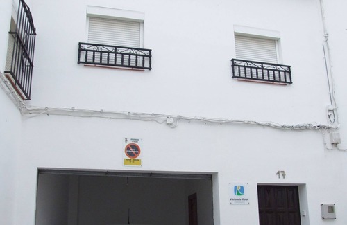 El Bosque Cabaña | Casa situado en el centro de el pueblo a unos 10 minutos del sendero del río
