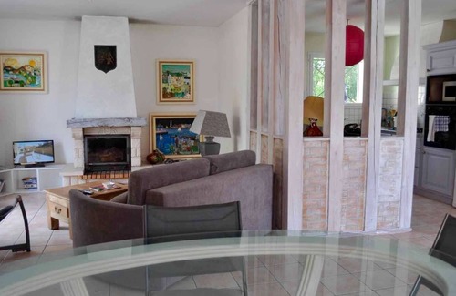 Sainte-Eulalie-en-Born Casa | Casa cerca del lago y el mar, rodeado por un bosque
