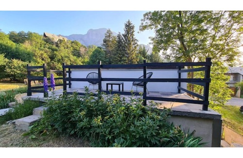 Chateauroux-les-Alpes Casa | House near Embrun, Serre-Ponçon lake and hiking
