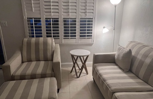 South Pinellas Community Council Casa | House near BEACH. 5min over in the bridge to beautiful Redington and Madeira Bch