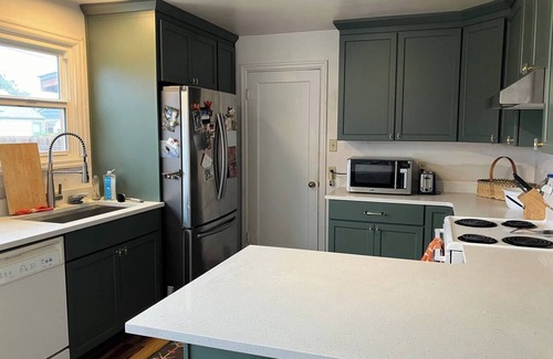 Springfield Casa | House Near Downtown