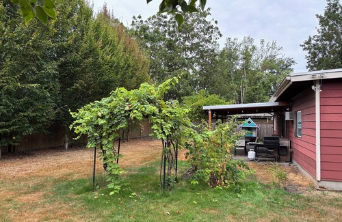 Fairview Casa | House near McMenamins Edgefield, Outlets, Blue Lake Park, Gorge, Hiking, Mt Hood