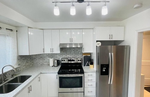 Toronto Casa | House near Toronto Pearson Airport
