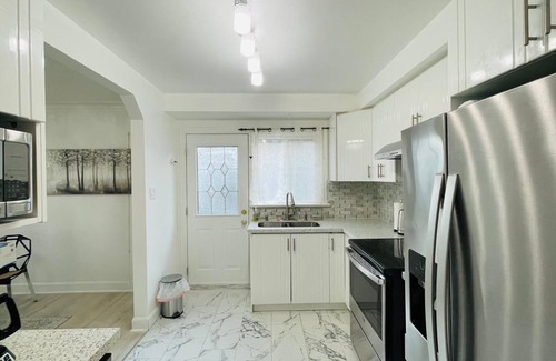 Toronto Casa | House near Toronto Pearson Airport