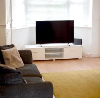 Wellington Casa | House number 12 sleeps up to 4 with Smart TVs in every room