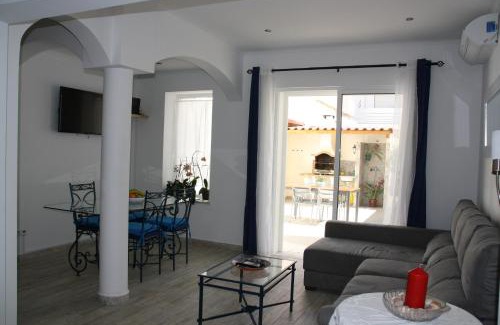 Vila Real Santo Antonio Apartamento | House of Orchids with Pátio