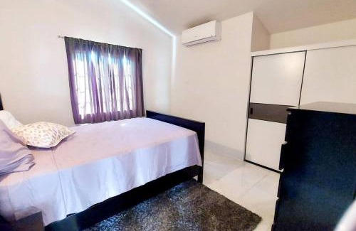 Portmore Casa | House of Bliss