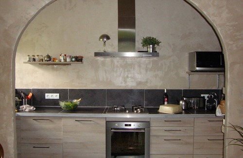 Capestang Casa | Casa con piscina en un auténtico pueblo, cerca del mar.