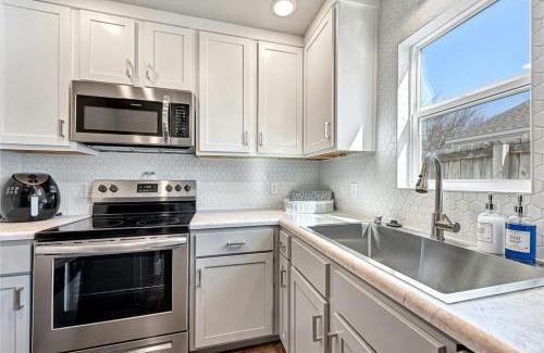 Bentonville Casa | House of Charm! Bike Trails & New Walmart HQ