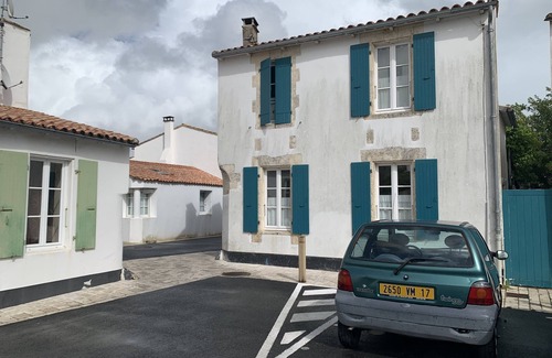 Ars-en-Re Casa | HOUSE OF. COURTYARD VILLAGE