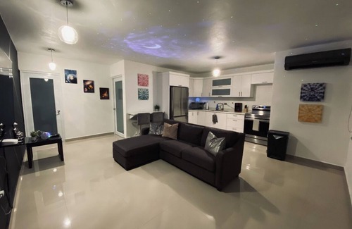 Sabana Abajo Casa | House of Galaxy with hot tub and super close to the airport