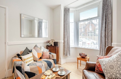 Lowestoft Cabaña | House of Light is a clean, bright and spacious accommodation set in the beautiful town Harwich.
