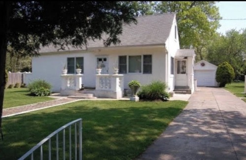 Shirley Casa | House of Peace