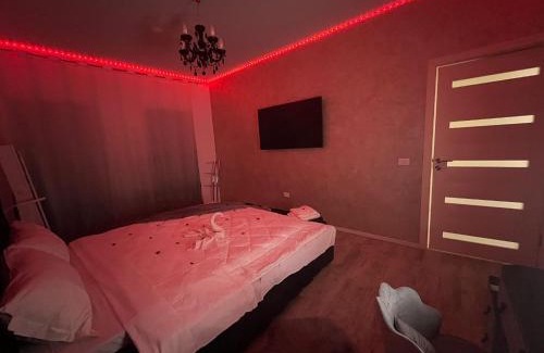 Vanatori Casa | House of Roses Galati