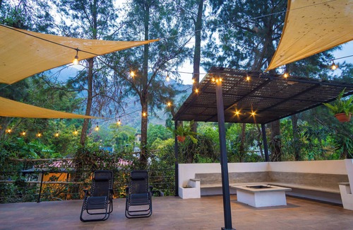 San Juan La Laguna Casa | House of the Baobas! "Your home in the nature of Atitlán".