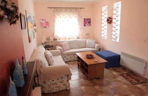 Nea Iraklitsa Casa | House of the Sun
