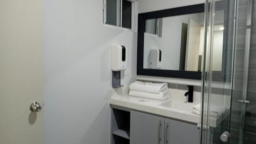 Avenida Revolución Hotel | House of Varz