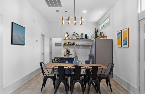 Tulane - Gravier Casa | House of Vibes