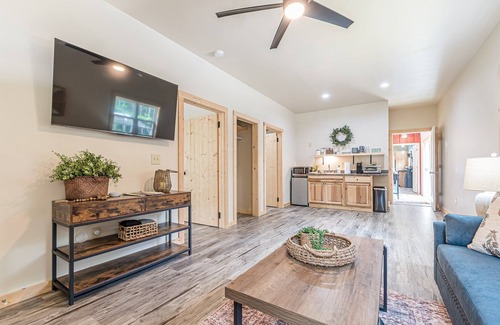 Dahlonega Casa | House on 5+ acres, Fenced Yard, Fire Pit, Wineries, Iron Mtn & Mountain View!