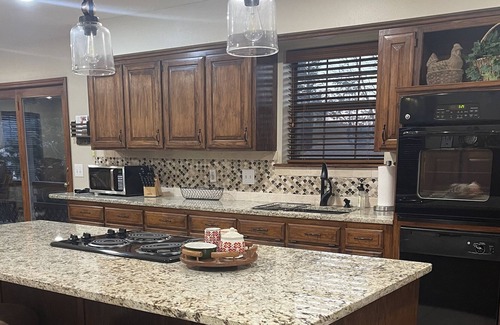 Beaver Shores Casa | House on Beaver Lake - Lake View - Close to Downtown Rogers!