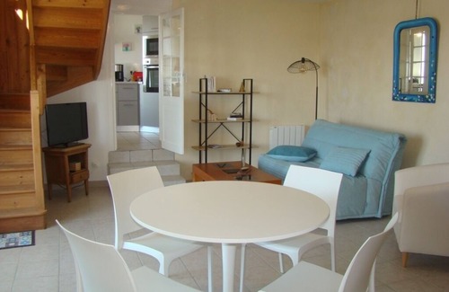 Gauriac Casa | House on cliff facing Gironde estuary