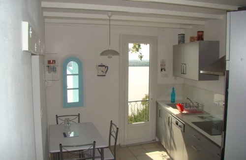 Gauriac Casa | House on cliff facing Gironde estuary