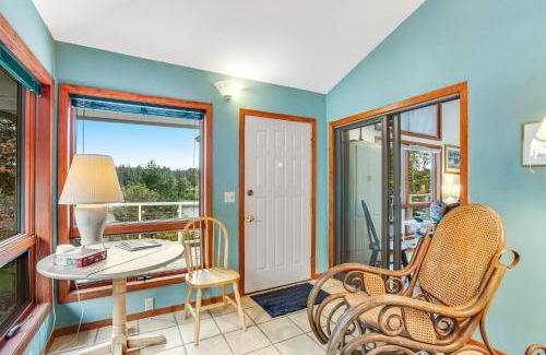 Grapeview Casa | House on HoneyBee Hill