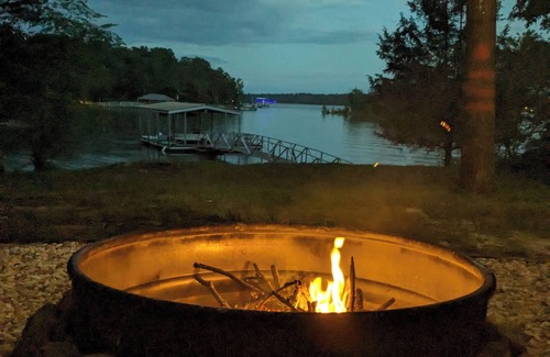 Hartwell Casa | House on Lake Hartwell with amazing sunrises