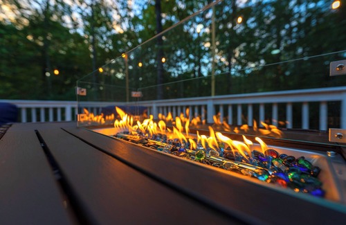 Gainesville Casa | House on Lake Lanier with Dock and King Bd,10min from restaurants