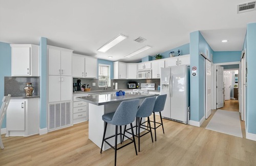 Nettles Island Casa | House on Seawall in Jensen Beach