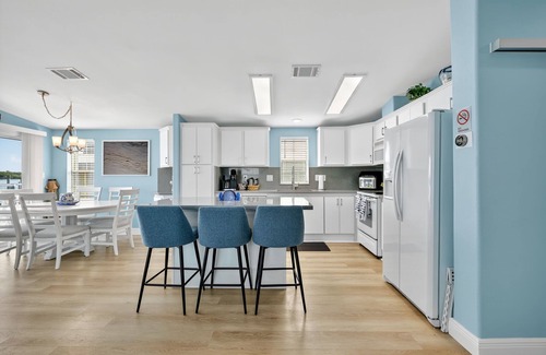 Nettles Island Casa | House on Seawall in Jensen Beach