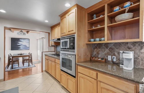 Bay Park Casa | House on the Hill - charming house with beautiful views