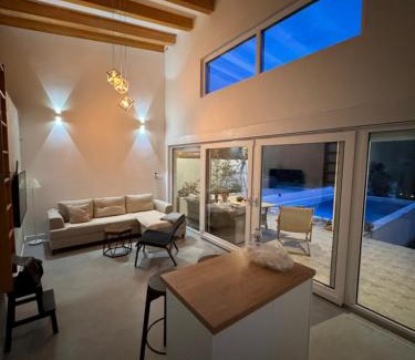 Hodbina Casa | House on the River
