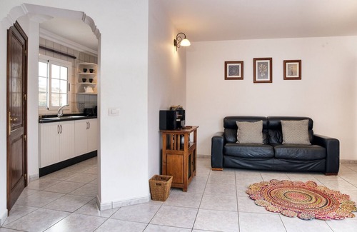 Tias Chalet De Esquí | Casa Paraíso - Piscina Privada, Jacuzzi, Air-con y BBQ