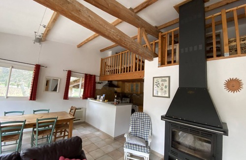 Cadenet Casa | 2 pasos de Lourmarin, casa con jardín vallado en una propiedad de oliva