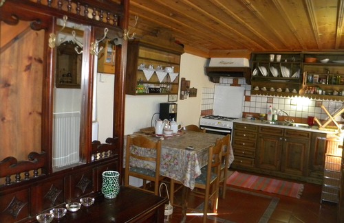 Kazaviti Casa | Casa RODIA Casa unifamiliar tradicional con vistas a las montañas en la naturaleza