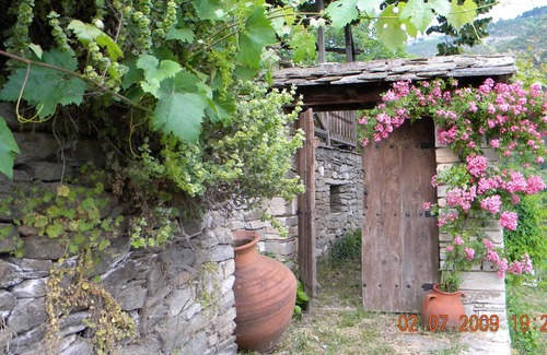 Kazaviti Casa | Casa RODIA Casa unifamiliar tradicional con vistas a las montañas en la naturaleza