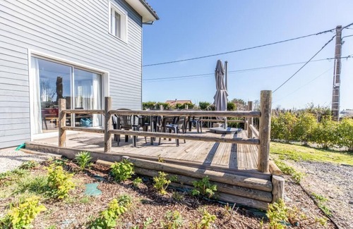 Laschamps Apartamento | House sleeps 12 with all comforts