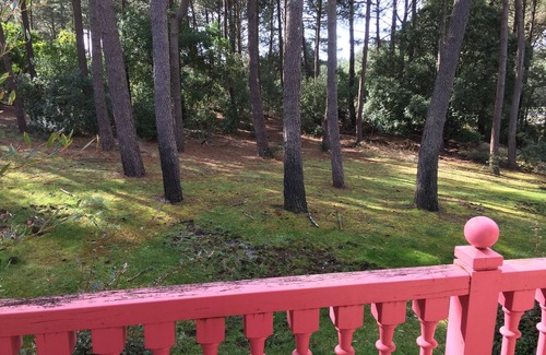 Lacanau-Ocean Casa | House sleeps 4/5 with large heated summer pool in private grounds.