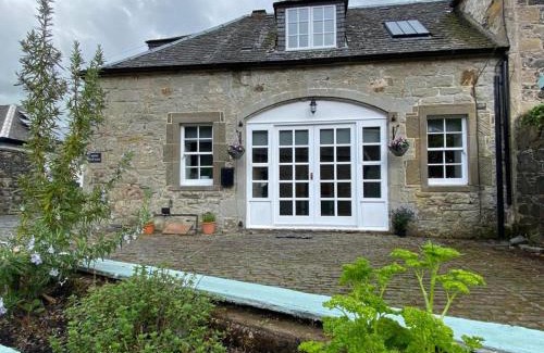 Kilmarnock Casa | House - Sleeps 4 Pet Friendly & Free Parking