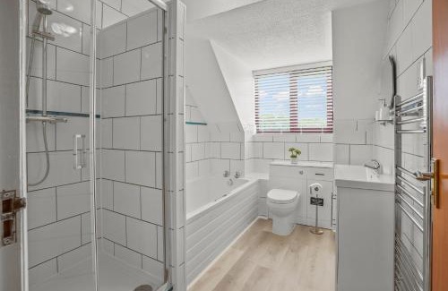 Runham Casa | House - Sleeps 6 & Free parking